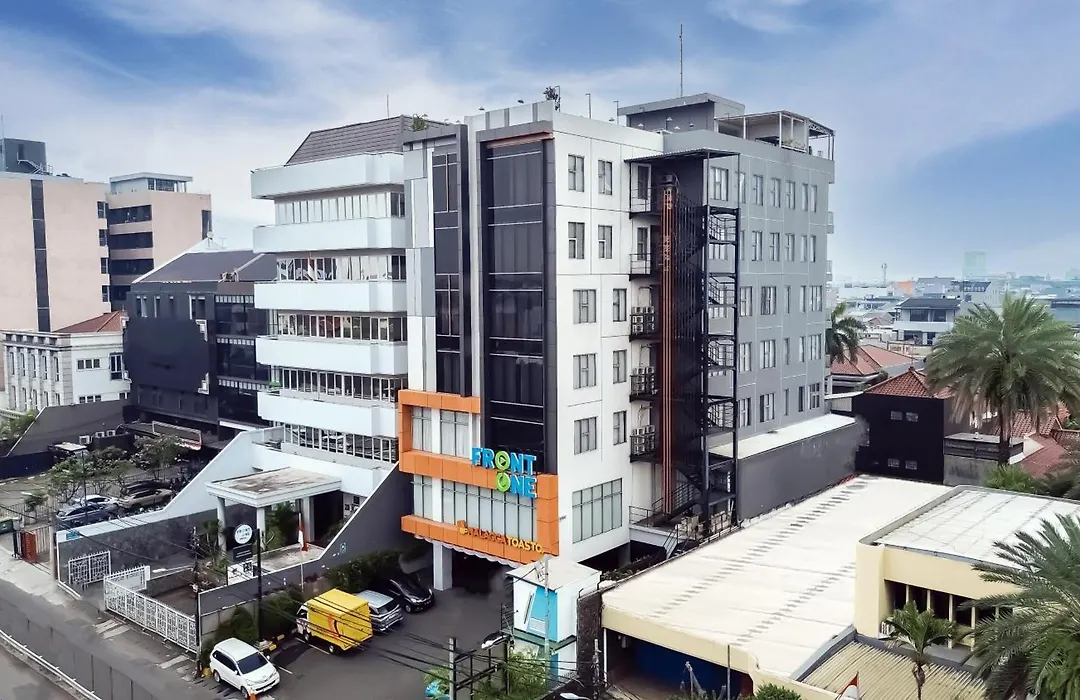 Front One Boutique Hotel Taman Anggrek-1