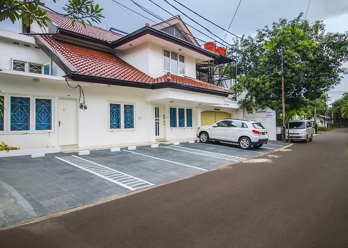 Reddoorz Plus @ Tendean Jakarta